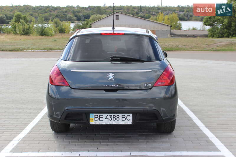 Хетчбек Peugeot 308 2012 в Смоліному