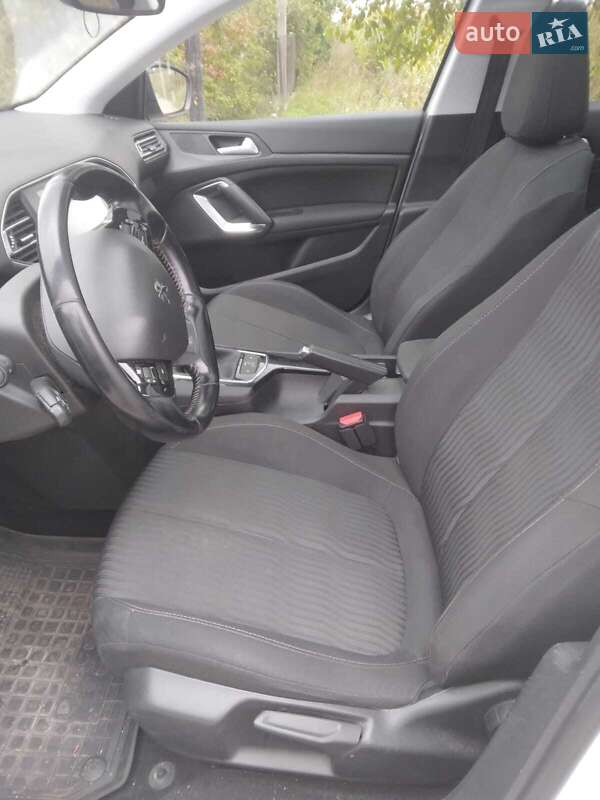 Універсал Peugeot 308 2017 в Тернополі фото 11 Універсал Peugeot 308 2017 в Тернополі