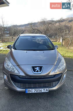 Хэтчбек Peugeot 308 2011 в Дрогобыче