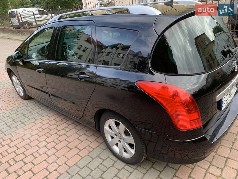Універсал Peugeot 308 2010 в Львові