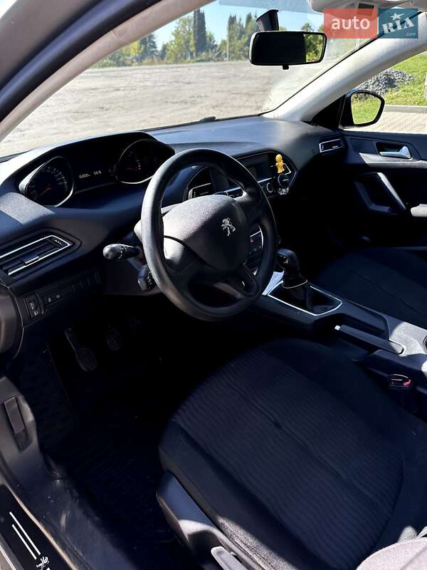 Універсал Peugeot 308 2016 в Деражні