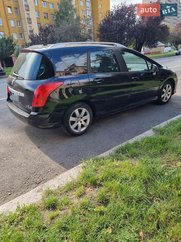 Хетчбек Peugeot 308 2008 в Ужгороді