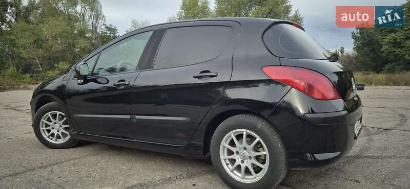 Хетчбек Peugeot 308 2008 в Кременчуці