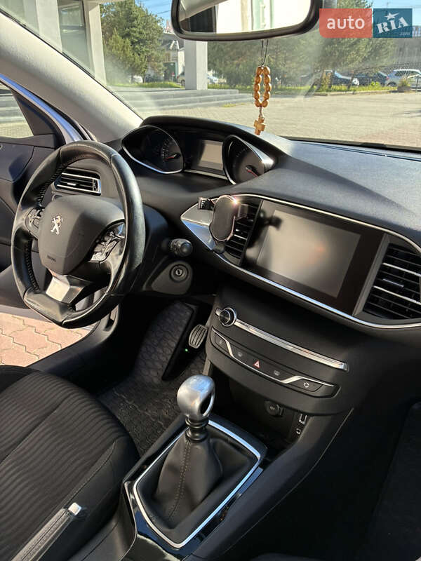 Универсал Peugeot 308 2016 в Ивано-Франковске фото 19 Универсал Peugeot 308 2016 в Ивано-Франковске