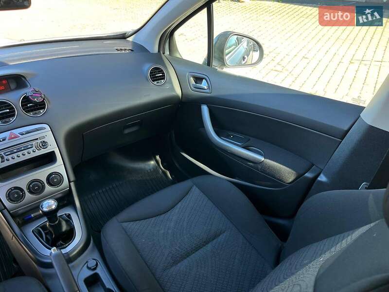 Універсал Peugeot 308 2010 в Львові