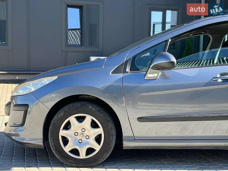 Універсал Peugeot 308 2010 в Львові