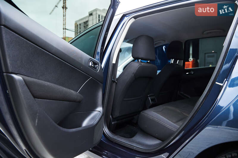 Хэтчбек Peugeot 308 2013 в Киеве