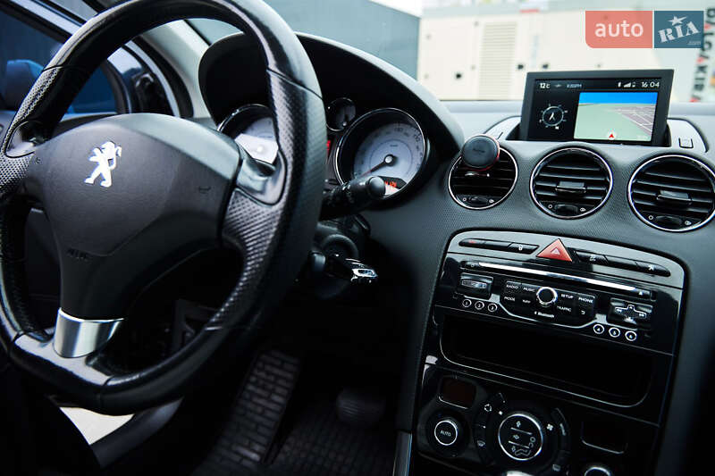 Хэтчбек Peugeot 308 2013 в Киеве