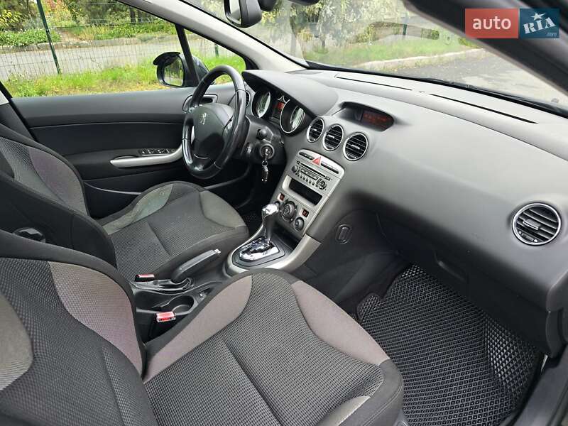 Универсал Peugeot 308 2012 в Хмельницком