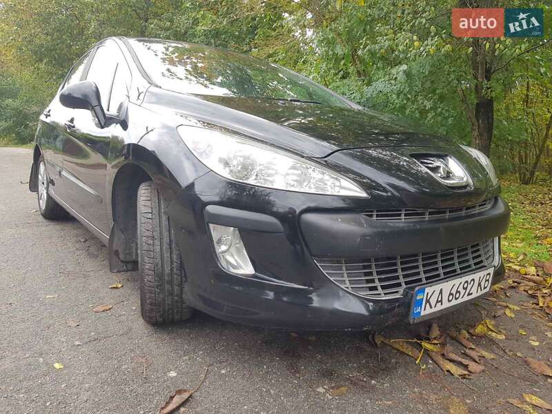 Хэтчбек Peugeot 308 2008 в Дымере