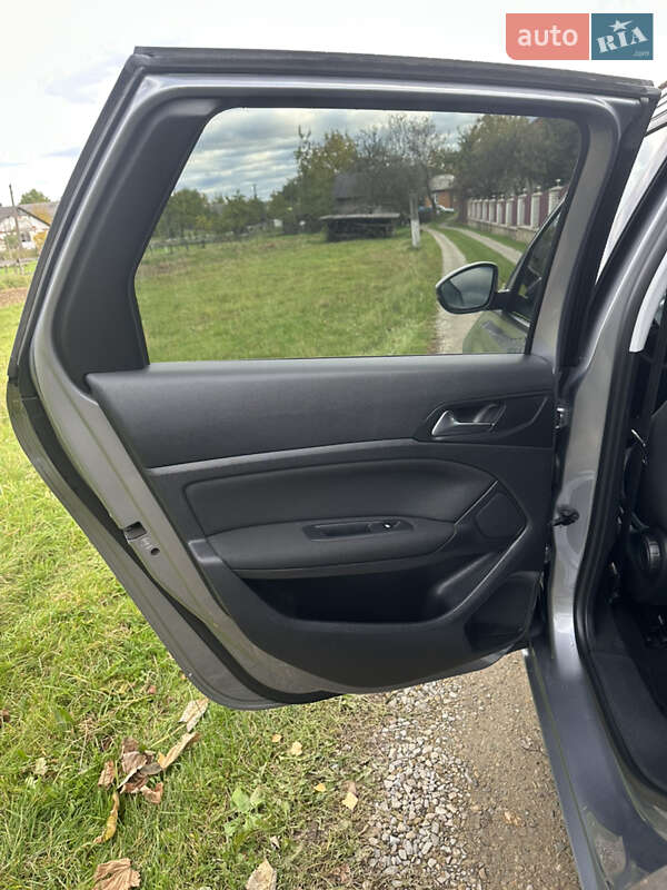 Универсал Peugeot 308 2016 в Ивано-Франковске фото 14 Универсал Peugeot 308 2016 в Ивано-Франковске
