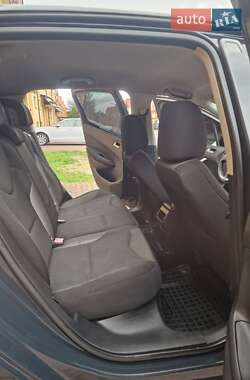 Хэтчбек Peugeot 308 2011 в 