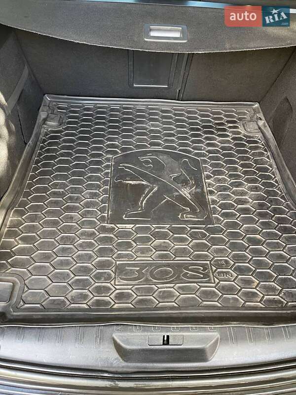 Универсал Peugeot 308 2014 в Нежине фото 19 Универсал Peugeot 308 2014 в Нежине