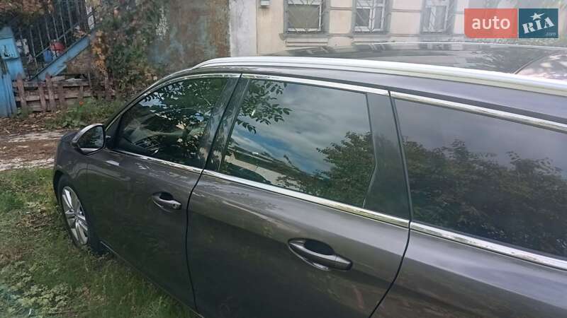 Универсал Peugeot 308 2014 в Днепре