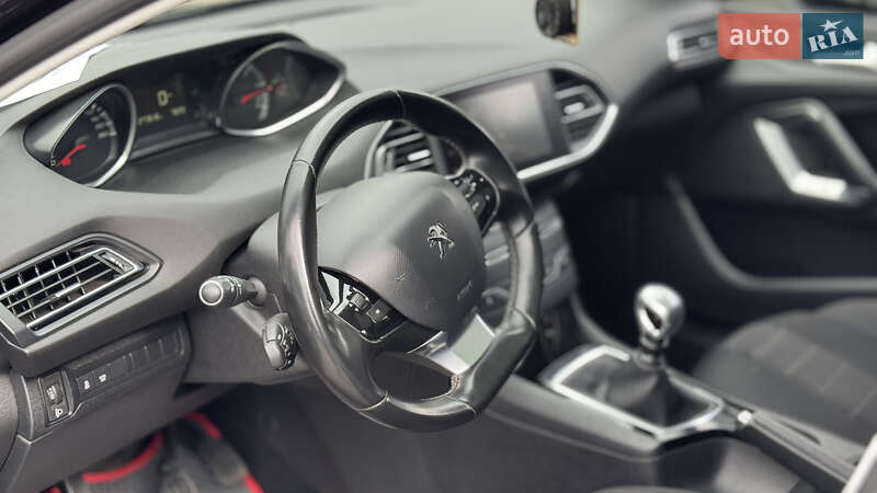 Универсал Peugeot 308 2015 в Полтаве