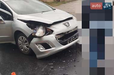 Хэтчбек Peugeot 308 2012 в Хмельницком