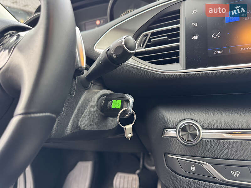 Универсал Peugeot 308 2019 в Стрые