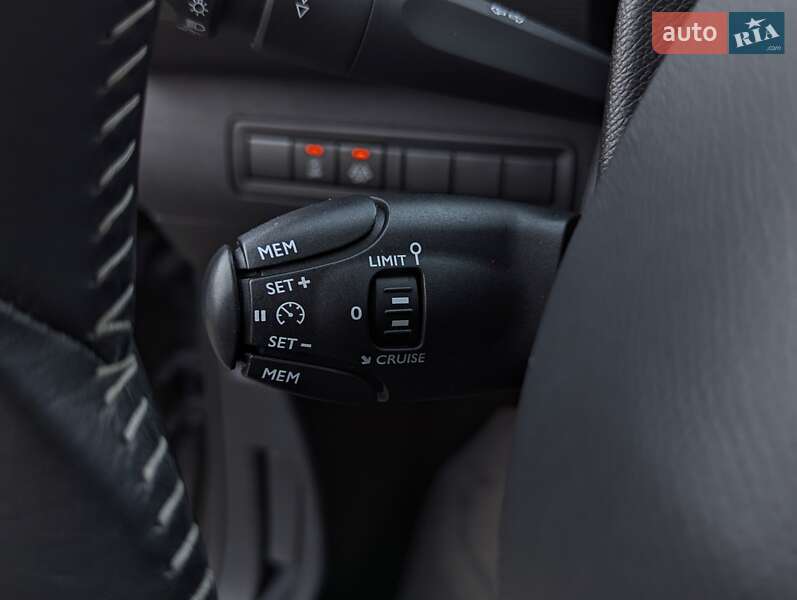 Универсал Peugeot 308 2018 в Киеве фото 28 Универсал Peugeot 308 2018 в Киеве