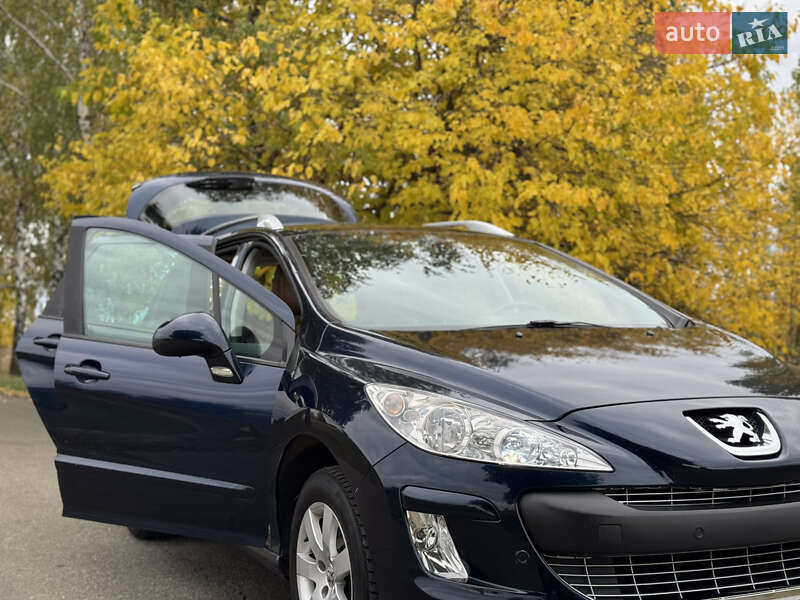 Универсал Peugeot 308 2010 в Переяславе