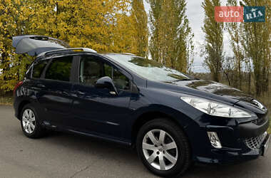 Универсал Peugeot 308 2010 в 