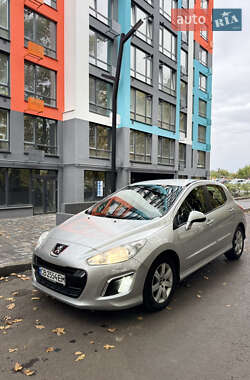 Хетчбек Peugeot 308 2011 в Чернігові