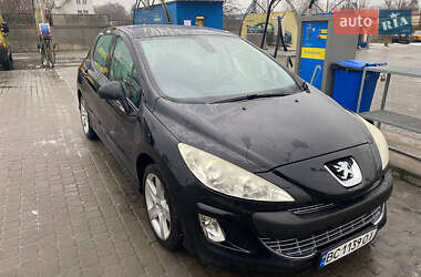 Хетчбек Peugeot 308 2010 в 