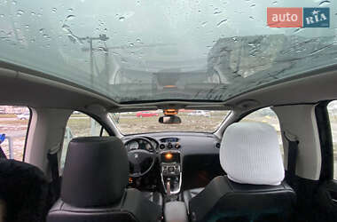 Хетчбек Peugeot 308 2010 в 