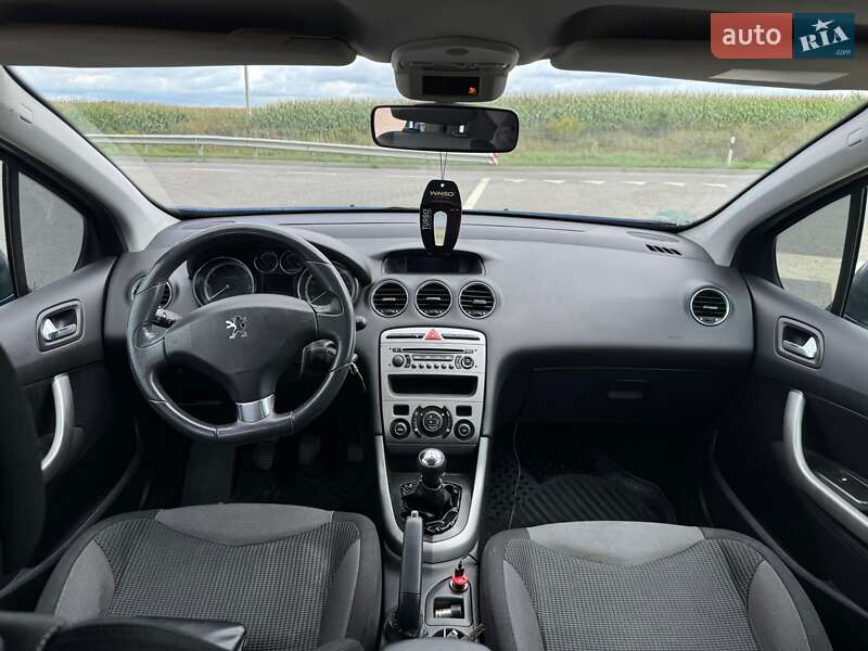 Хетчбек Peugeot 308 2008 в Городку