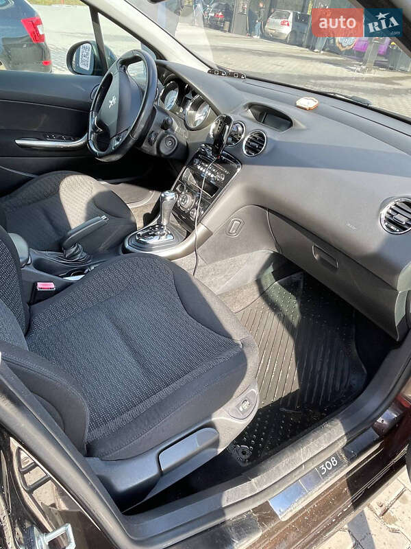 Хэтчбек Peugeot 308 2012 в Виннице