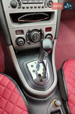 Хэтчбек Peugeot 308 2008 в 