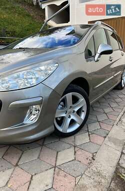 Универсал Peugeot 308 2010 в 