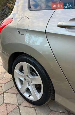 Универсал Peugeot 308 2010 в 