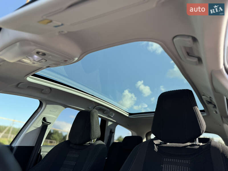 Універсал Peugeot 308 2015 в Рівному