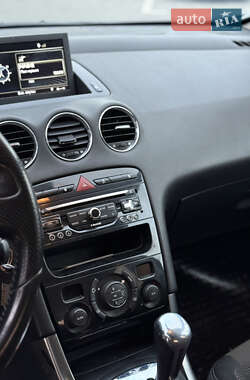 Хэтчбек Peugeot 308 2013 в 