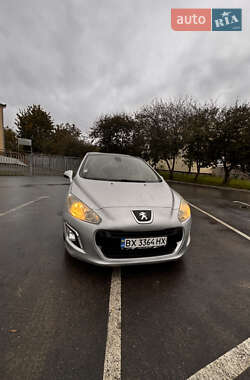 Хетчбек Peugeot 308 2012 в Ізяславі