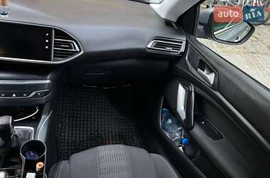 Универсал Peugeot 308 2018 в 