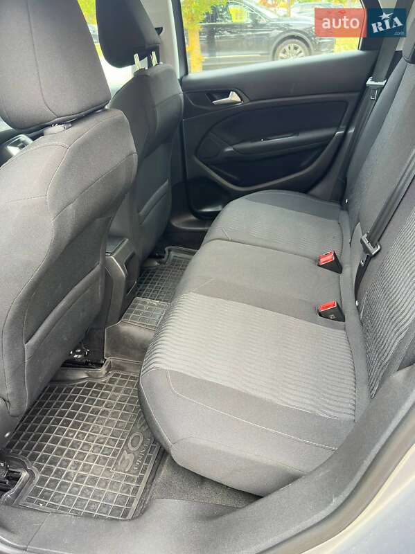 Универсал Peugeot 308 2015 в Долинской фото 11 Универсал Peugeot 308 2015 в Долинской