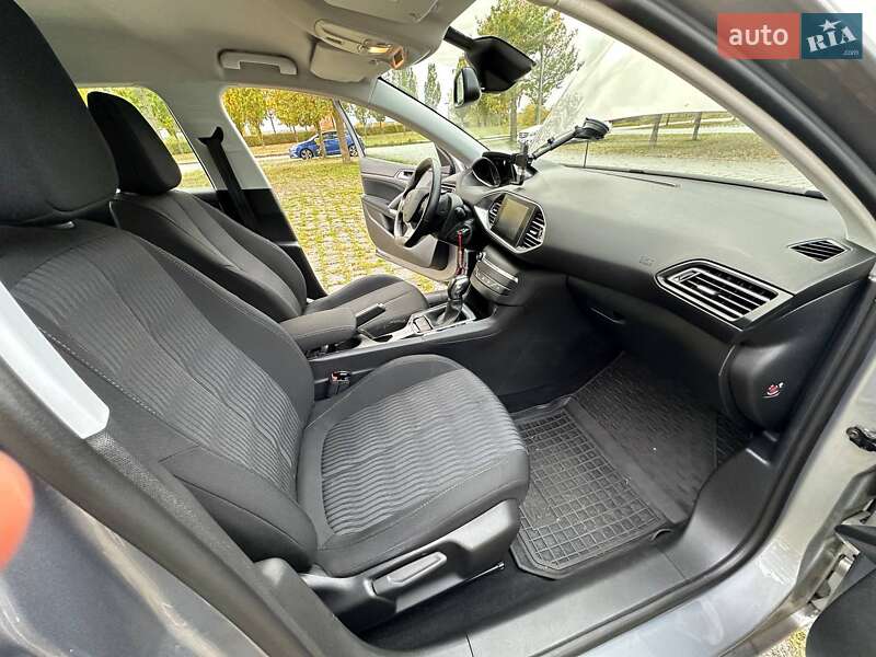 Универсал Peugeot 308 2015 в Долинской фото 8 Универсал Peugeot 308 2015 в Долинской