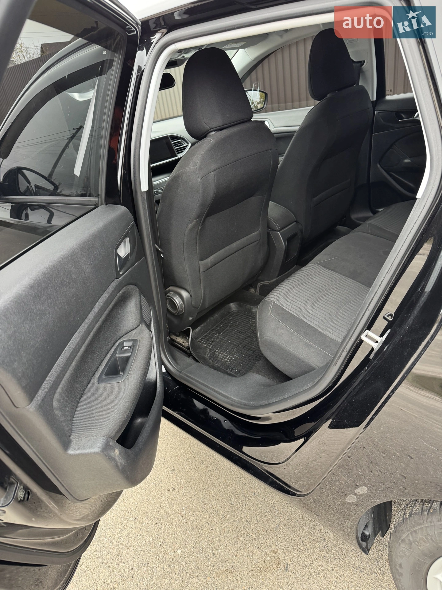 2015 Peugeot 308 - мініатюра 11