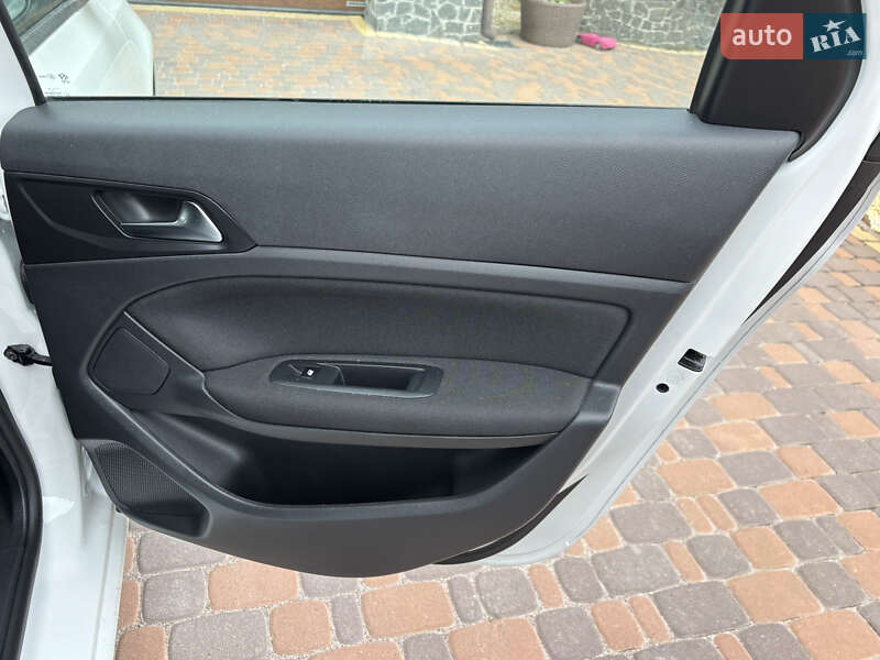 Универсал Peugeot 308 2014 в Житомире фото 38 Универсал Peugeot 308 2014 в Житомире