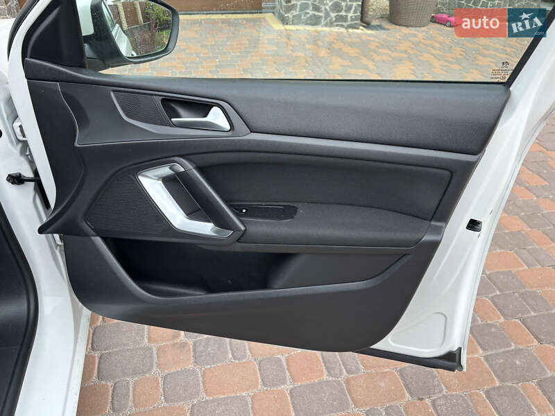 Универсал Peugeot 308 2014 в Житомире фото 40 Универсал Peugeot 308 2014 в Житомире
