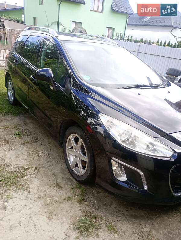 Универсал Peugeot 308 2011 в Новояворовске фото 3 Универсал Peugeot 308 2011 в Новояворовске