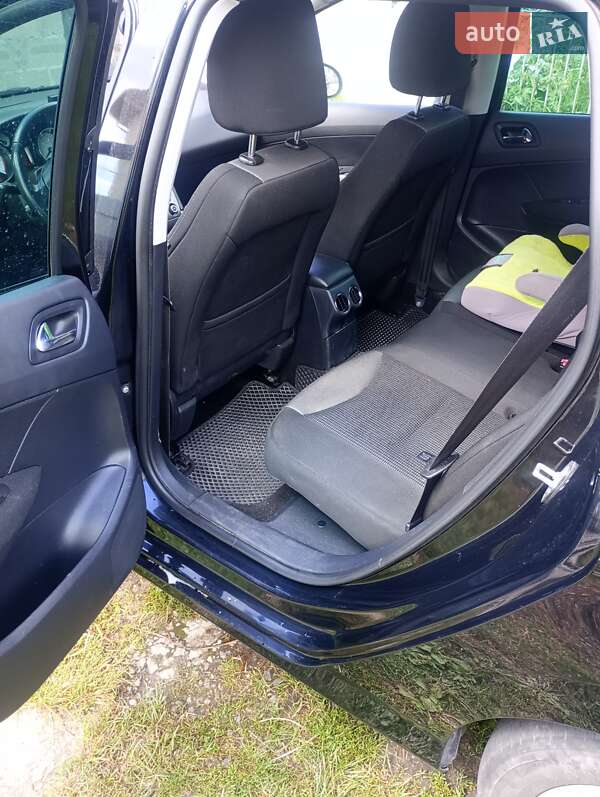 Универсал Peugeot 308 2011 в Новояворовске фото 11 Универсал Peugeot 308 2011 в Новояворовске