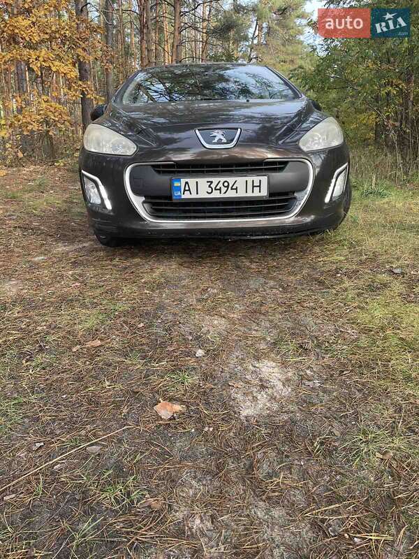 Хэтчбек Peugeot 308 2012 в Киеве