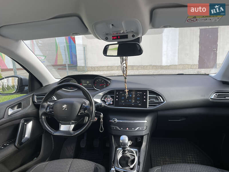Универсал Peugeot 308 2018 в Львове