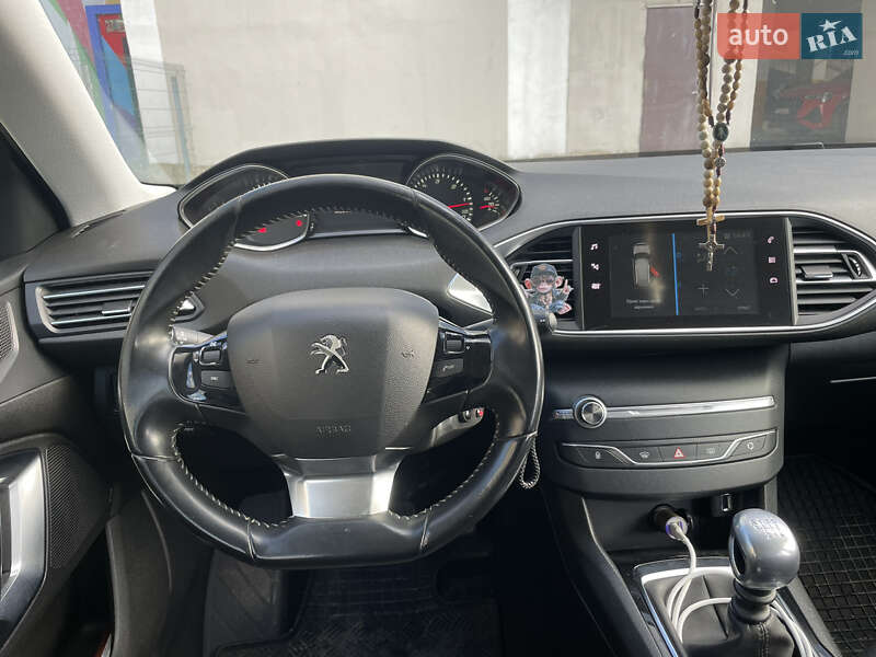 Универсал Peugeot 308 2018 в Львове