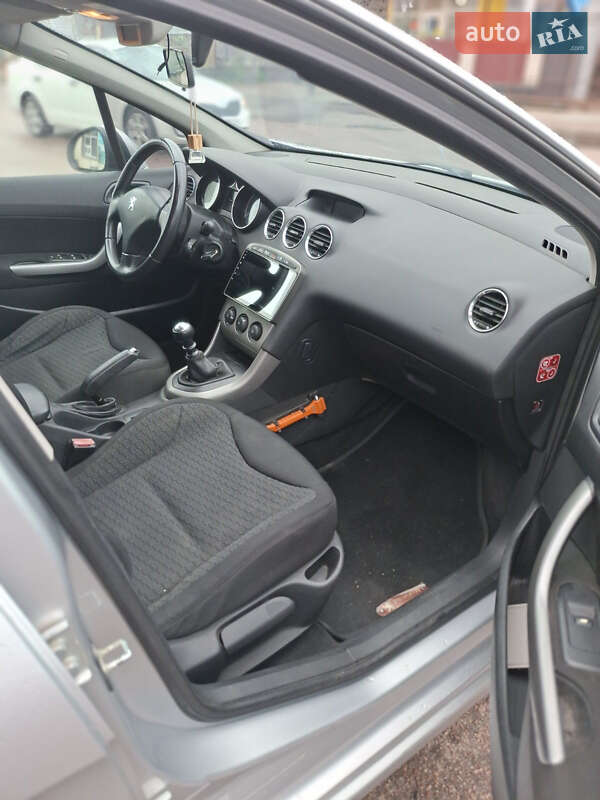 Универсал Peugeot 308 2009 в Коростышеве