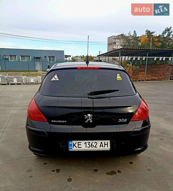 Хэтчбек Peugeot 308 2010 в Павлограде