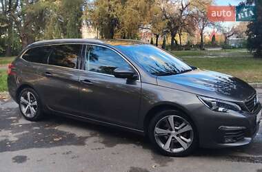 Универсал Peugeot 308 2017 в Черновцах