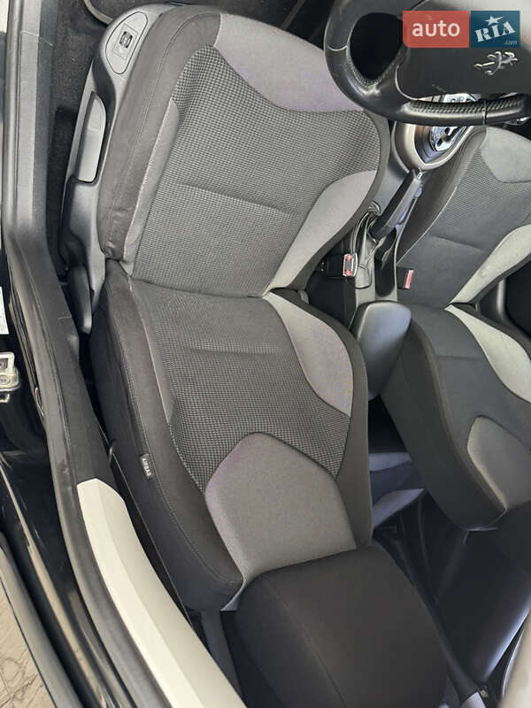 Хетчбек Peugeot 308 2012 в Кам'янському